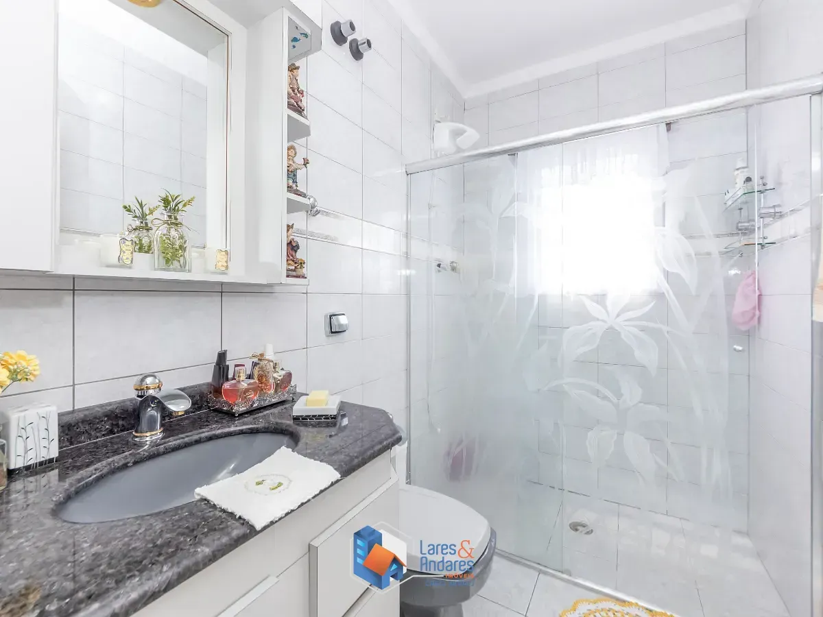 Imagem Sobrado para venda em Sítio da Figueira com 3 quartos, 176m²