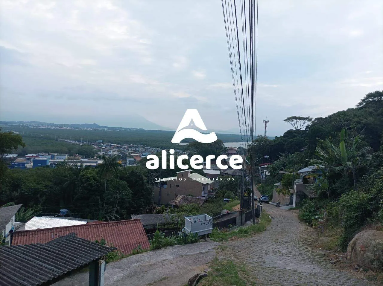 Imagem Terreno á venda l 1000m² l Costeira do Pirajubaé - Florianópolis/SC