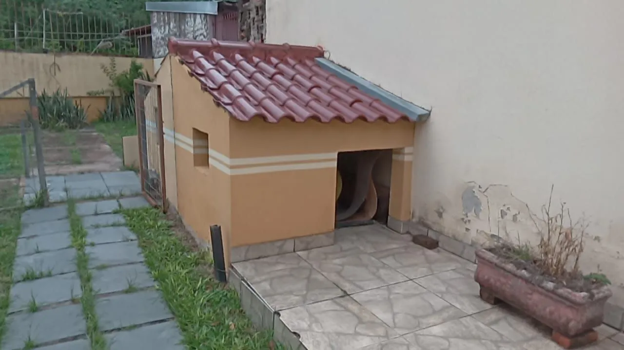 Imagem Casa 03 dormitórios, com páteo