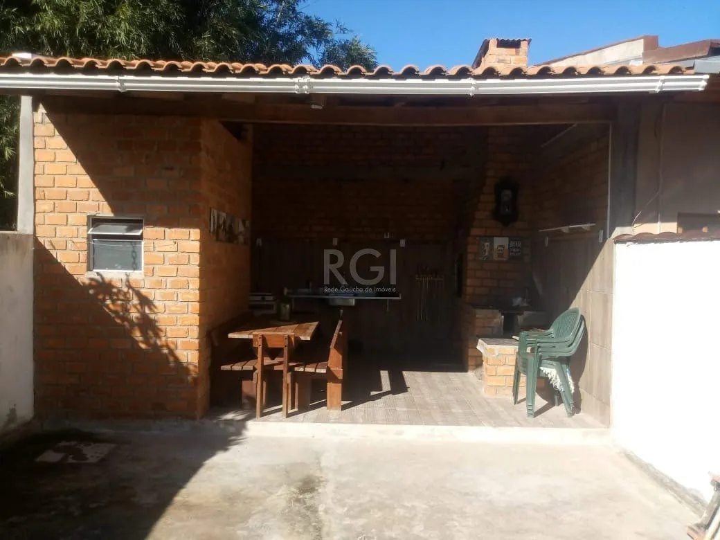 Imagem Casa com 2 quartos, 2 vagas de garagem, no bairro Aberta dos Morros, Porto Alegre/RS