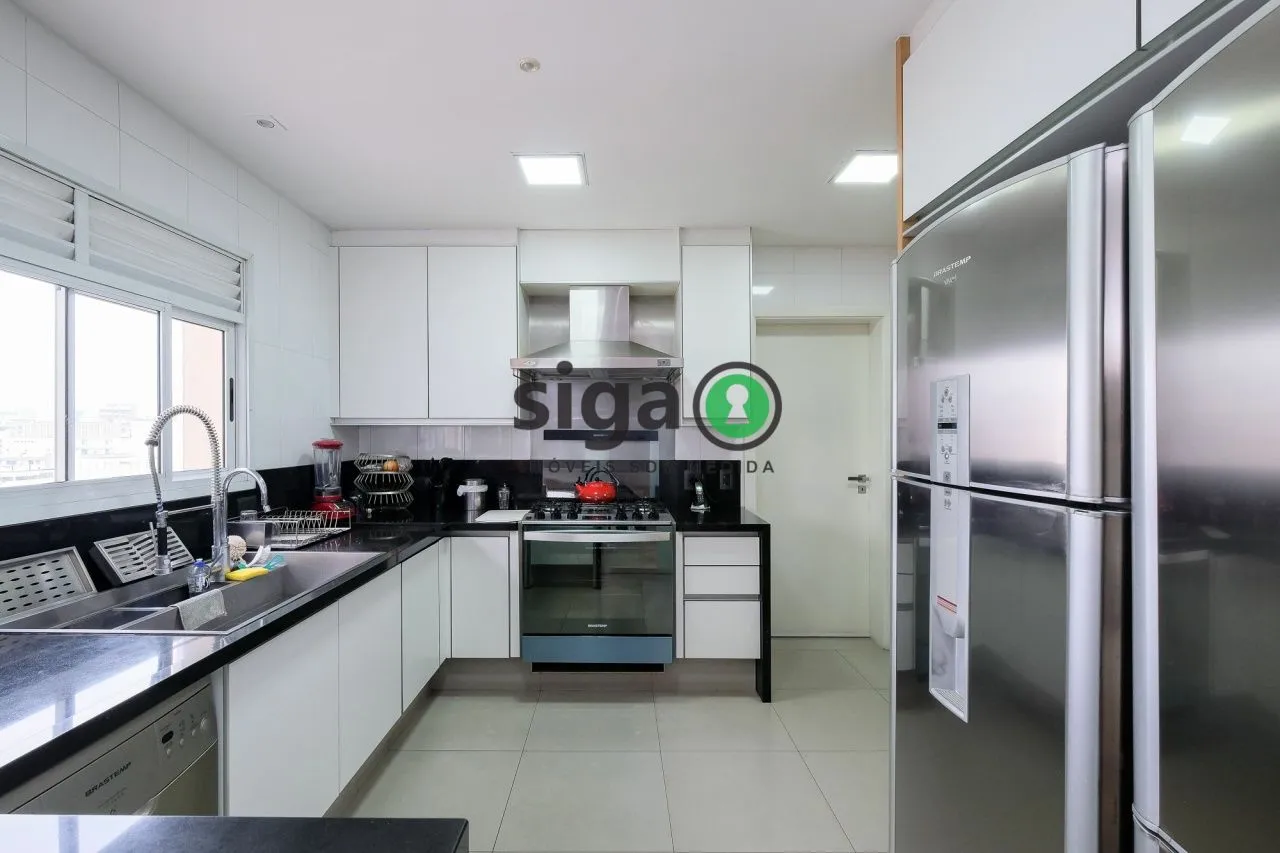 Imagem ITAIM BIBI: LUXO! 294/M², 03 SUÍTES, 05 VAGAS , LOCAÇÃO MOBILIADO.