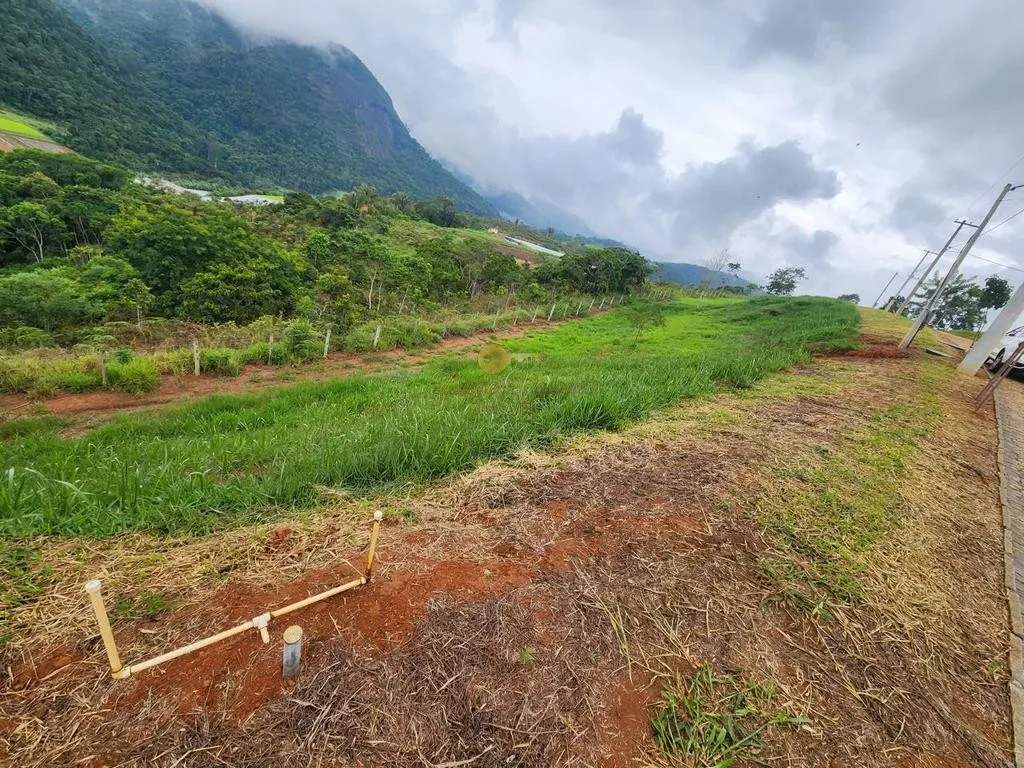 Imagem Terreno em Condomínio para Venda em Teresópolis / RJ no bairro Vale Alpino