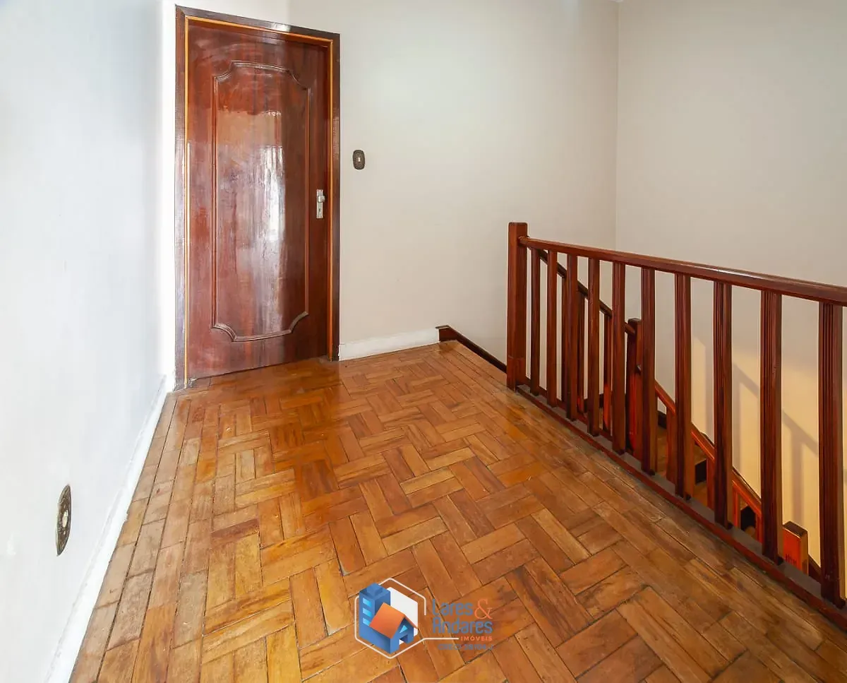 Imagem Sobrado para venda em Perdizes com 2 quartos, sendo 1 suíte, 195m²