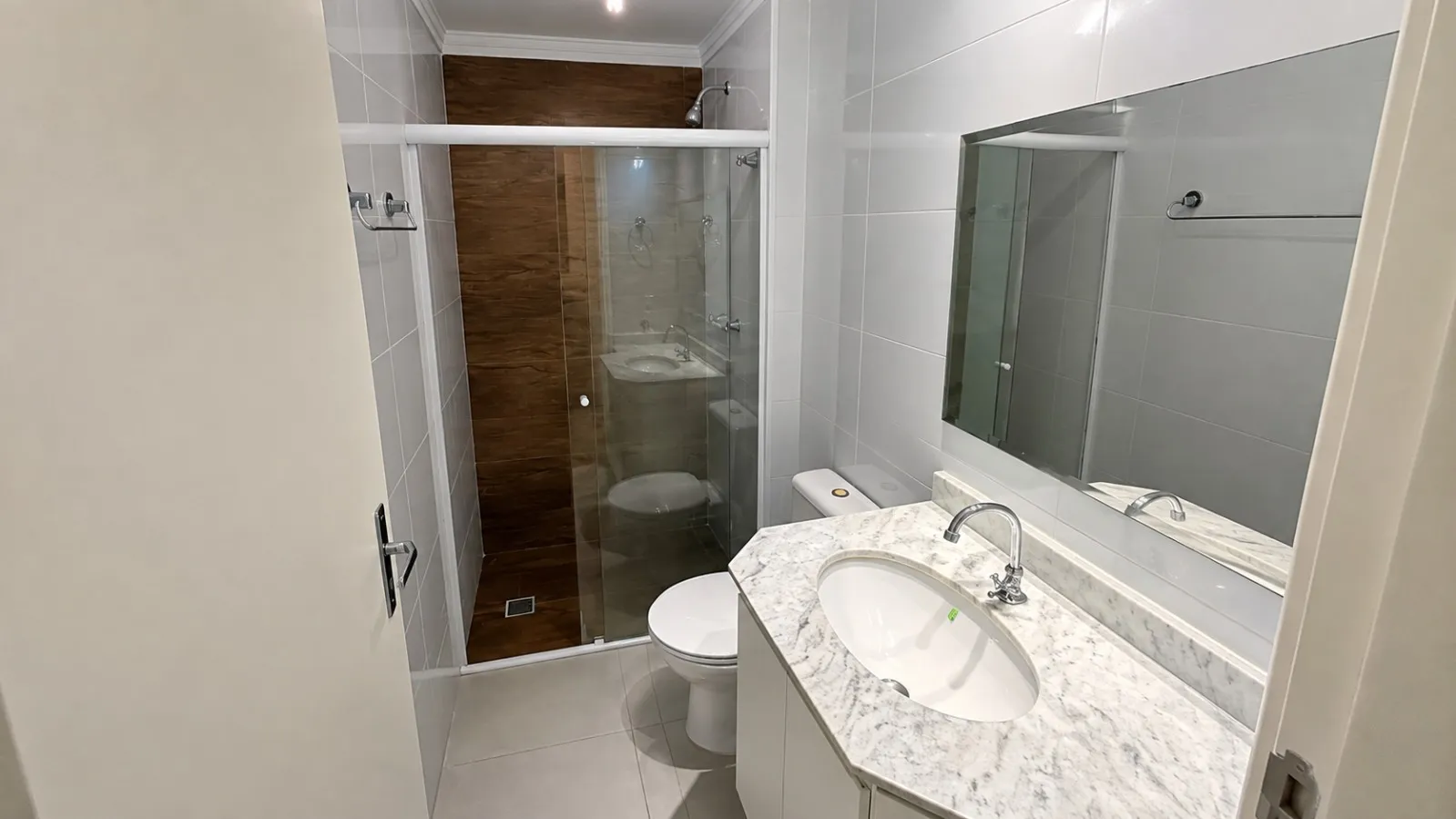 Imagem Apartamento de 2 Dormitórios com Suíte e Vista para o Sol da Manhã no Upper Life Campolim