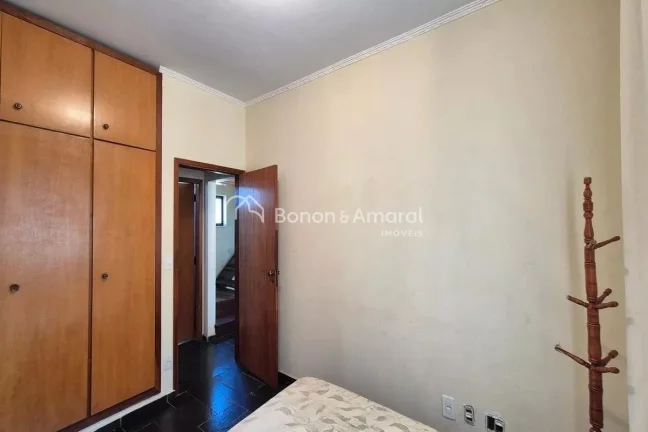 Imagem Localizada na cidade de Campinas, a casa no Parque Santa Bárbara oferece uma excelente oportunidade...