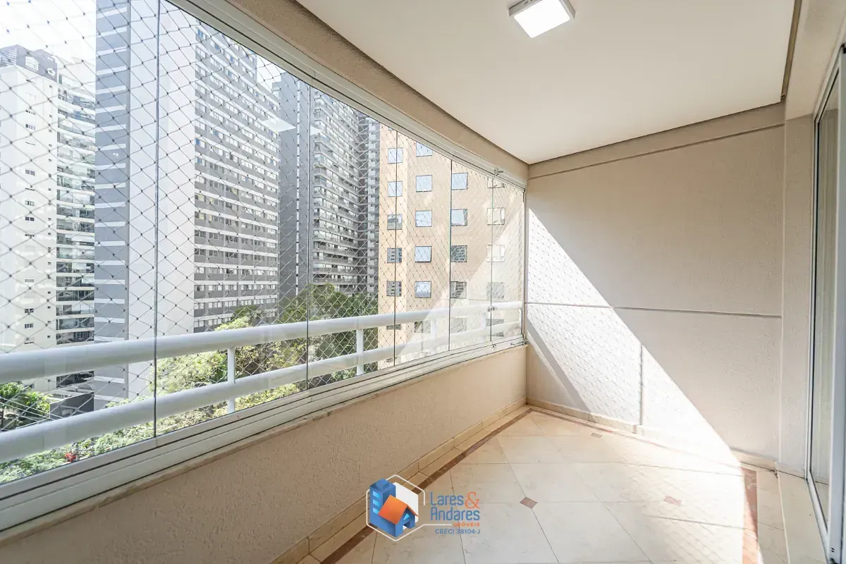 Imagem Apartamento para venda em Moema com 4 quartos, sendo 1 suíte, 104m²