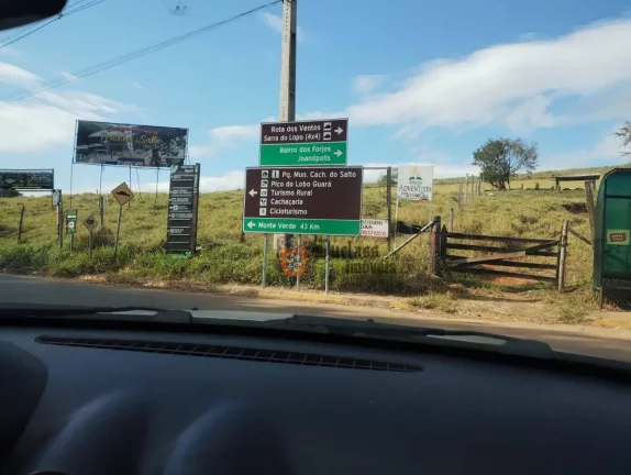 Imagem Chácara com 2 dormitórios à venda, 5000 m² por R$ 580.000,00 - Salto Do Meio - Extrema/MG