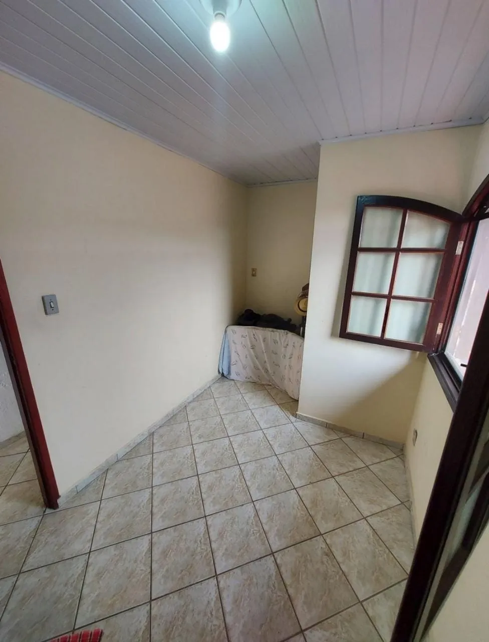 Imagem Sobrado Imponente com 4 Dormitórios, 2 Suítes, Cozinha Externa, Sacada e Ótima Estrutura à Venda - Grande Oportunidade!