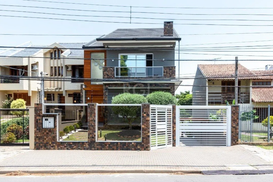 Imagem Casa para Venda - 420m², 3 dormitórios, sendo 3 suites, 8 vagas - Ipanema