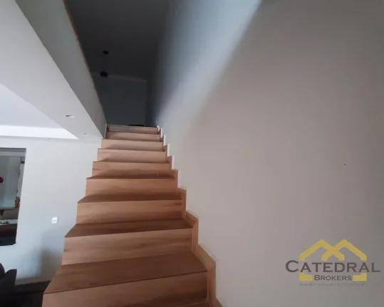 Imagem SOBRADO COM 3 DORMITÓRIOS VÁRZEA PAULISTA - PROMOÇÃO R$ 525.000,00