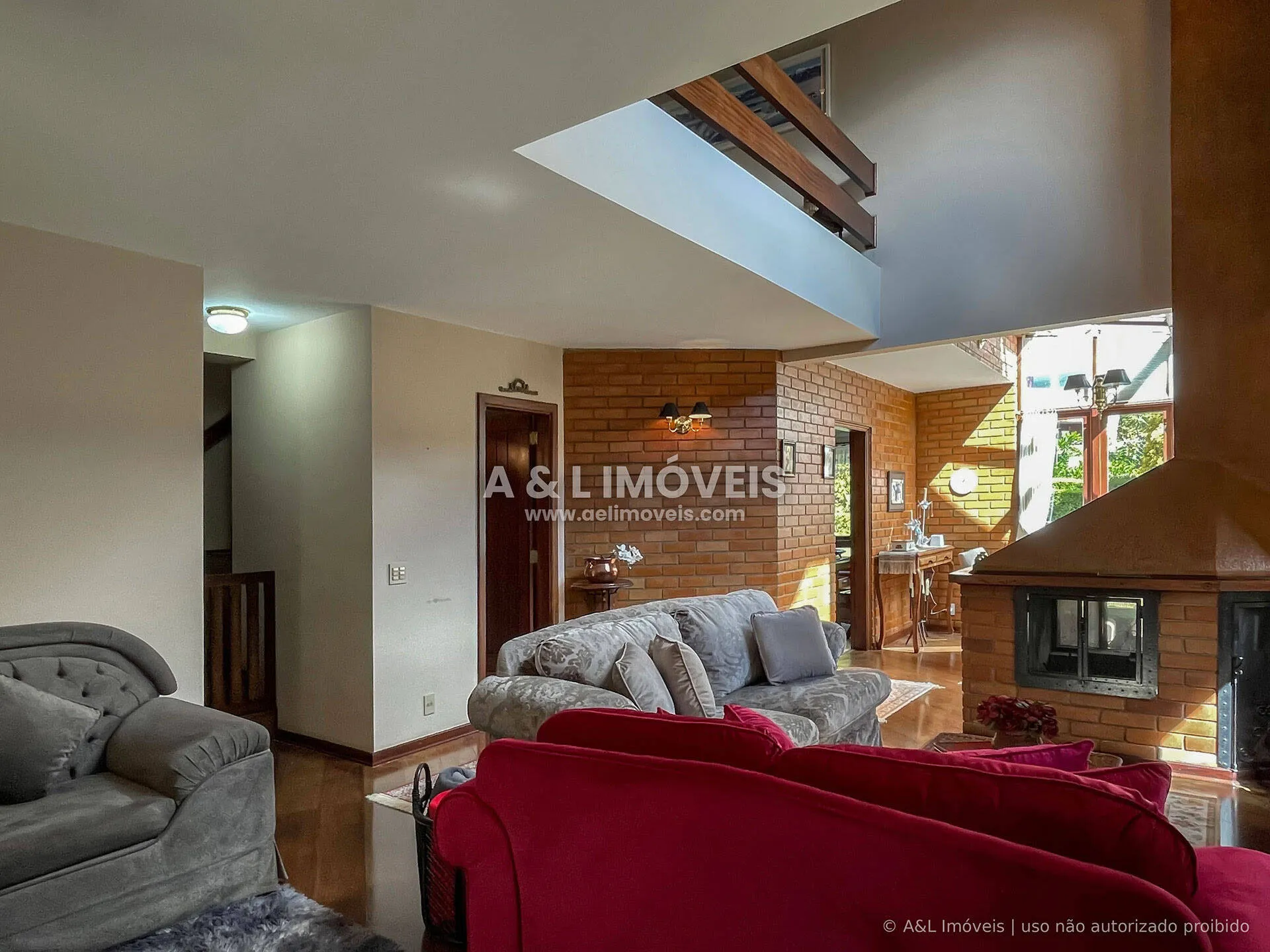 Imagem Casa à venda em Campos do Jordão | 4 suítes e 206,85 m²