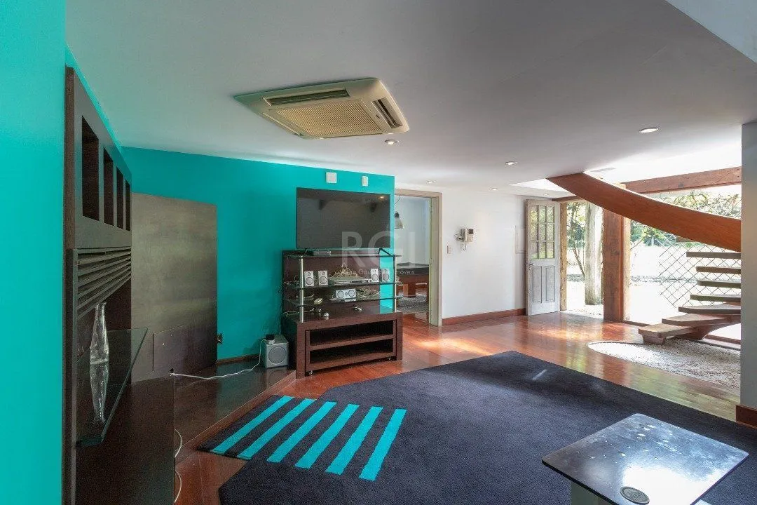 Imagem Sítio para Venda - 504.96m², 3 dormitórios, 4 vagas - Belém Velho