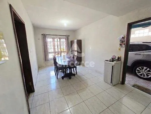 Imagem Casa à Venda em Campinas | 4 Dormitórios, Suíte, Terraço e Garagem