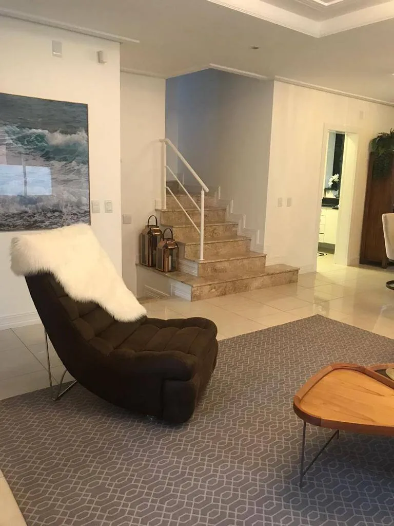 Imagem EXCELENTE CASA PARA LOCAÇÃO DE TEMPORADA EM JURERE INTERNACIONAL