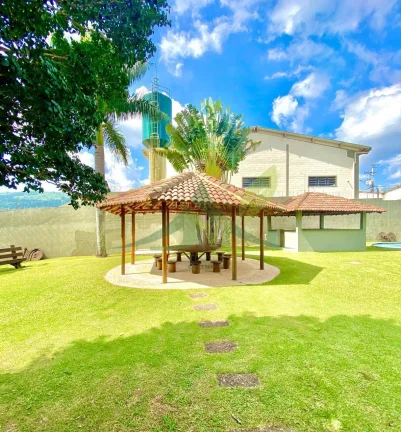 Imagem Chácara à Venda em Atibaia: 3582,16m² de Terreno e 390,76m² de AC