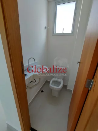 Imagem Bela Casa Alta Duplex em Santos no bairro Campo Grande com 3 dormitórios, churrasqueira e piscina por R$ 1.250.000,00