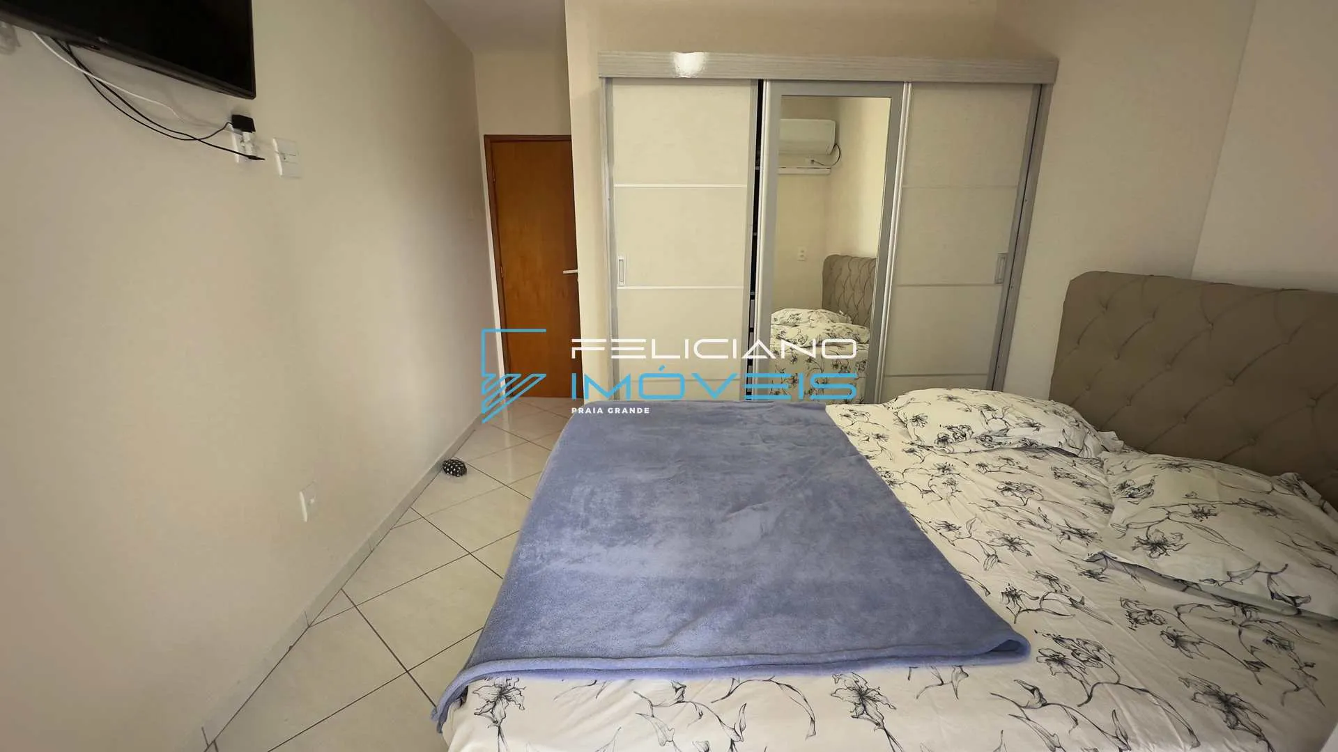 Imagem Apartamento na Ocian com 2 dormitórios e área de lazer.