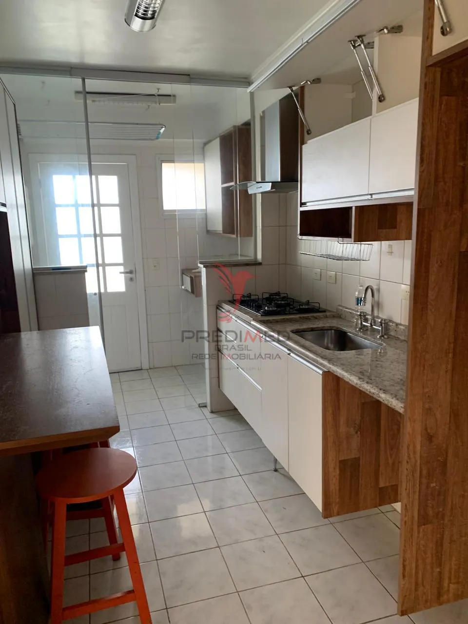 Imagem Vendo casa com 200 mts2, 4 Quartos( 2 Suites ) em condomínio fechado no Morumbi. SP