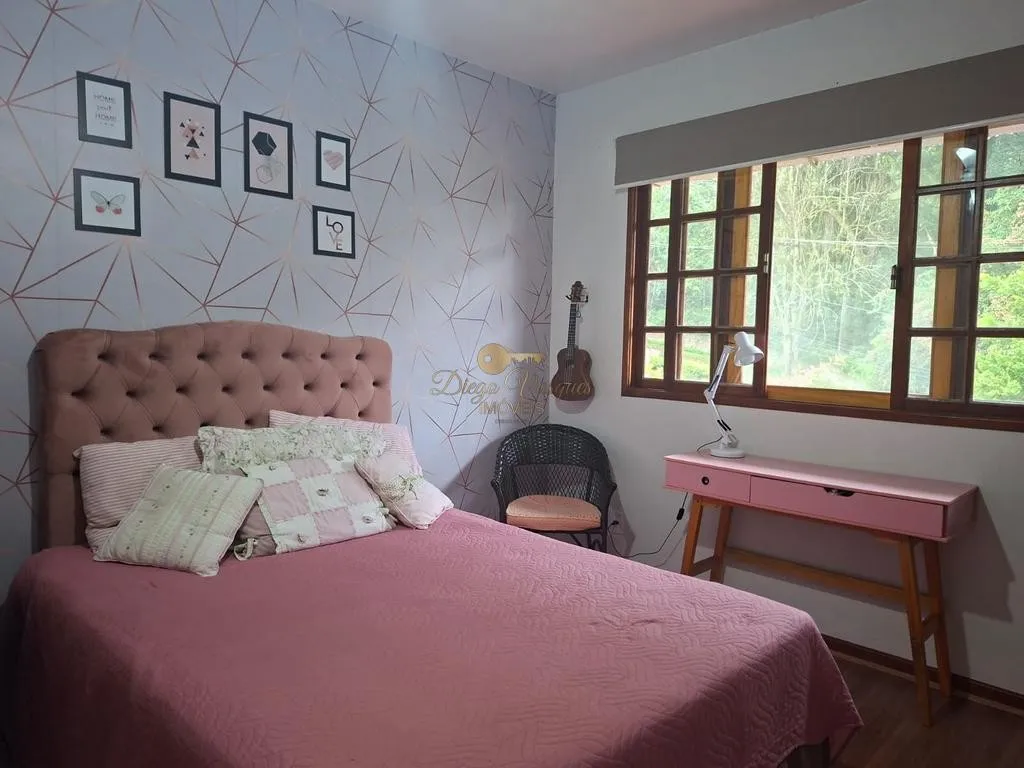 Imagem Casa em Condomínio para Venda em Teresópolis / RJ no bairro Cascata dos Amores