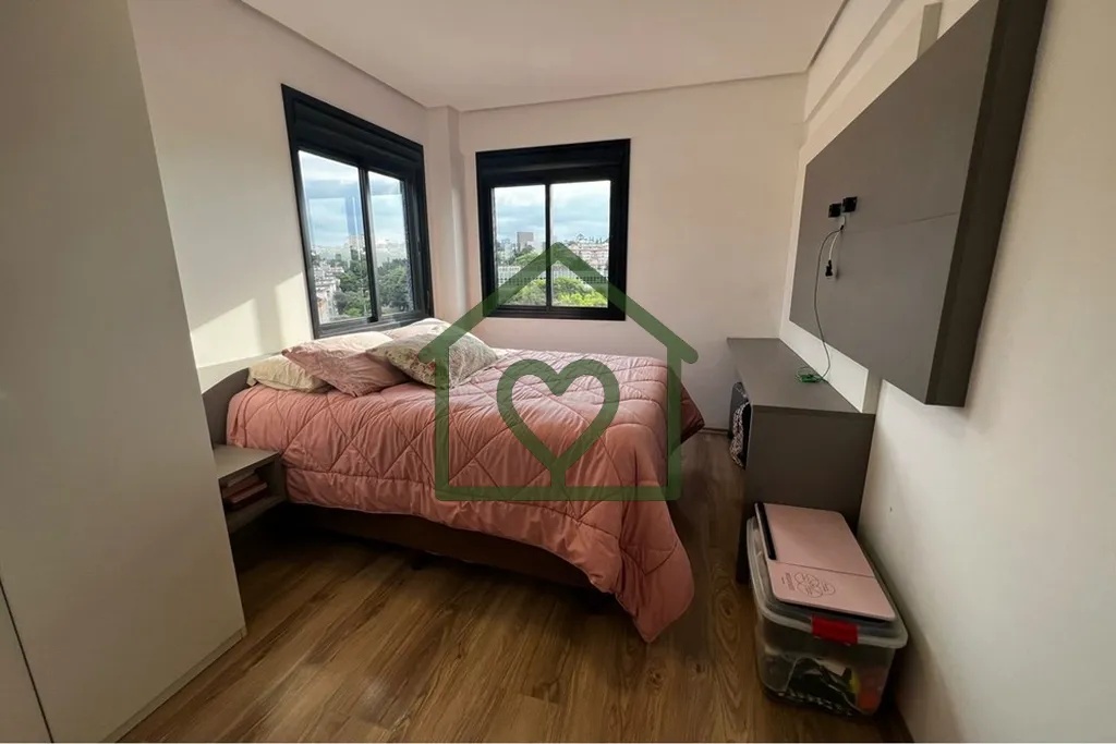 Imagem Descubra o charme e a conveniência deste aconchegante apartamento situado no coração de Porto Ale...