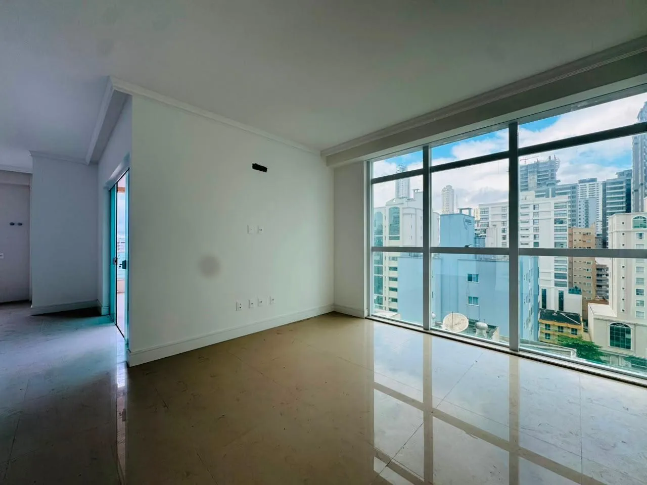 Imagem Apartamento com vista para o mar à venda com 166m2 por R$ 1.900.000,00