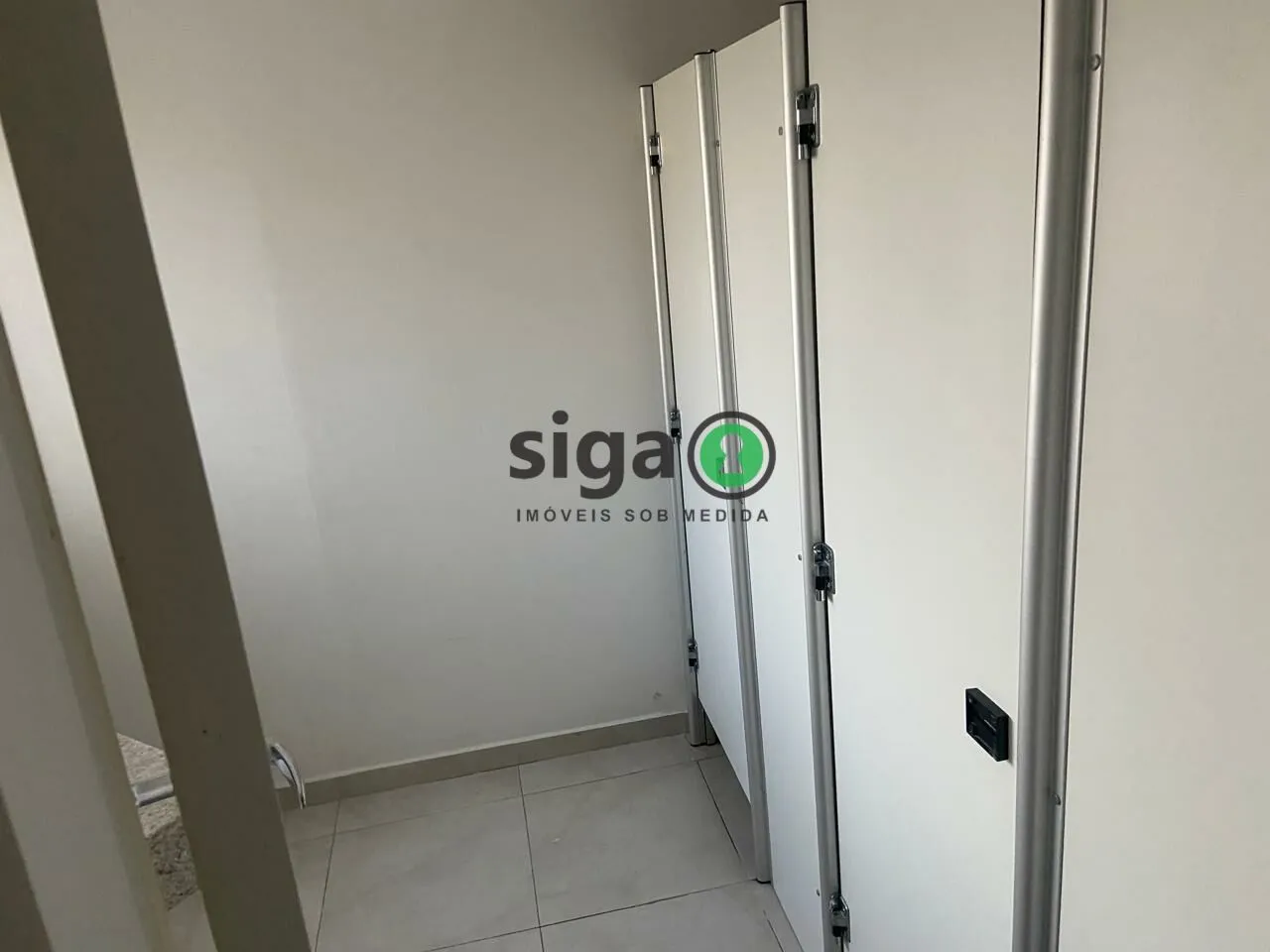 Imagem Conjunto Comercial Pronto para Uso ao Lado do Metrô na Barra Funda com 6 Vagas de Garagem