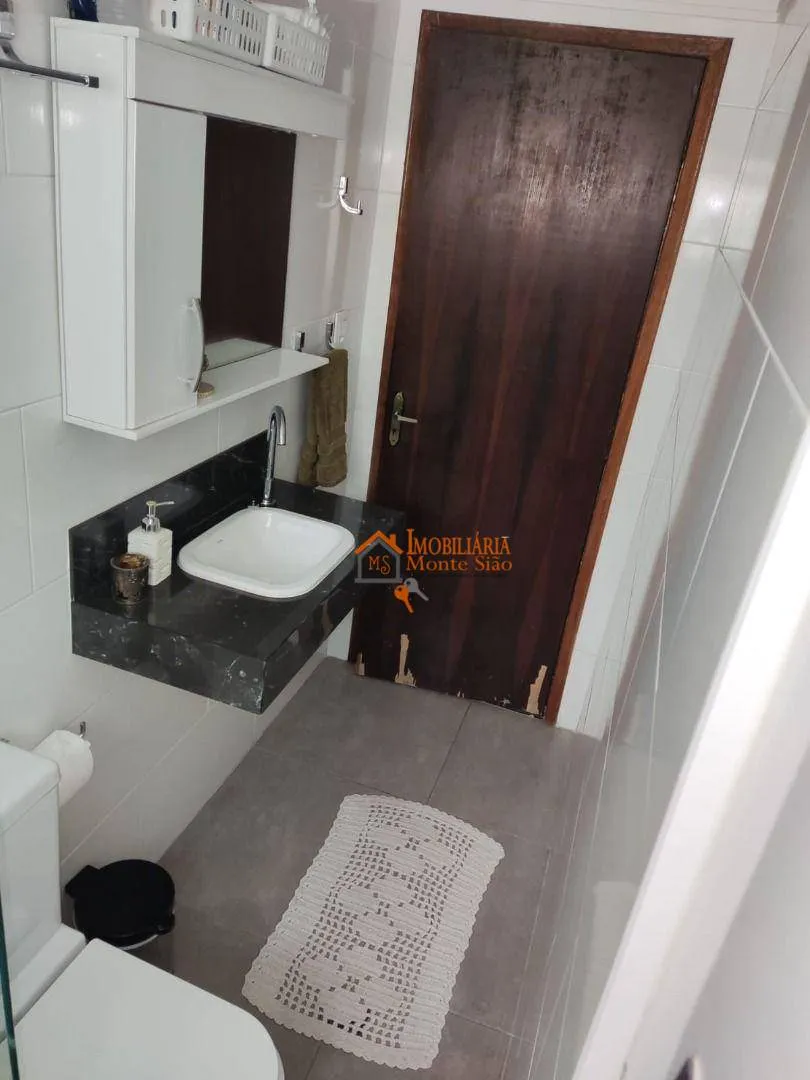 Imagem Apartamento com 2 dormitórios à venda, 61 m² por R$ 270.000,00 - Centro - Guarulhos/SP