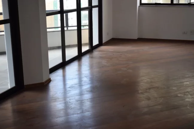 Imagem Apartamento 244 m em São Paulo
