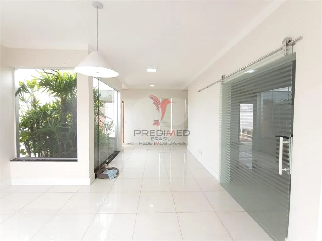 Imagem Casa de 4 quartos, 249m² no bairro Vila Antonieta I, em Lençóis Paulista