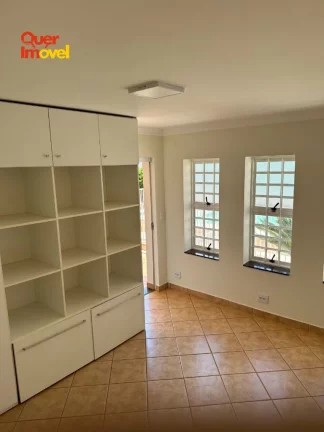 Imagem Oportunidade Imperdível de Casa à Venda no Jardim Antártica, Ribeirão Preto-SP! 5 quartos, 3 suítes, 3 salas, 4 banheiros, 5 vagas de garagem e 324,00 m² de área. Permuta e Financiamento. Quer Imóvel Negócios Imobiliários.