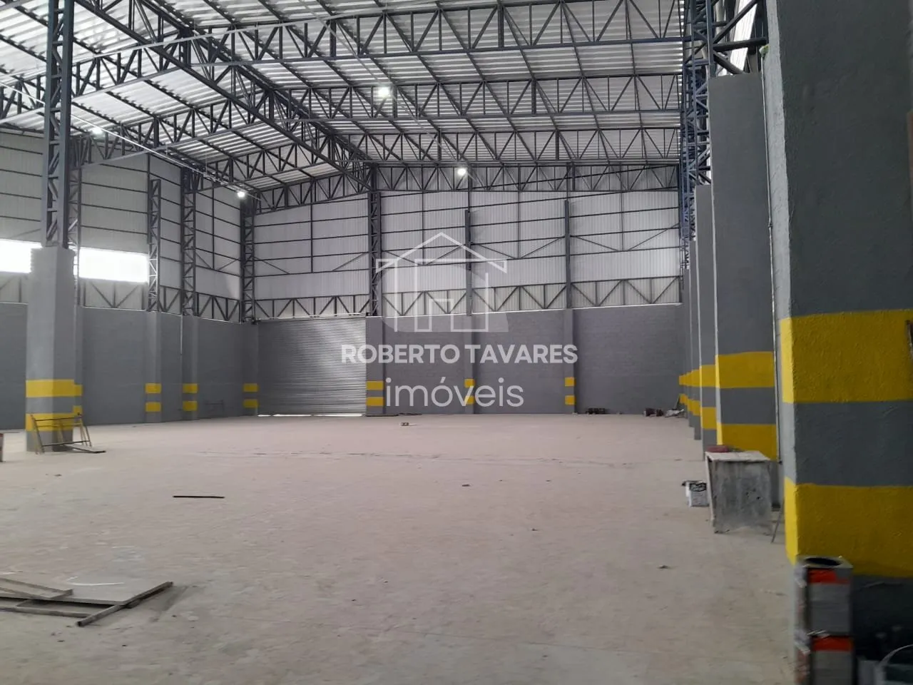 Imagem Galpão para Venda - 4 Docas - 1 Rampa - 15 Vagas de garagens - Junto a Rod. Régis Bittencourt (BR116).