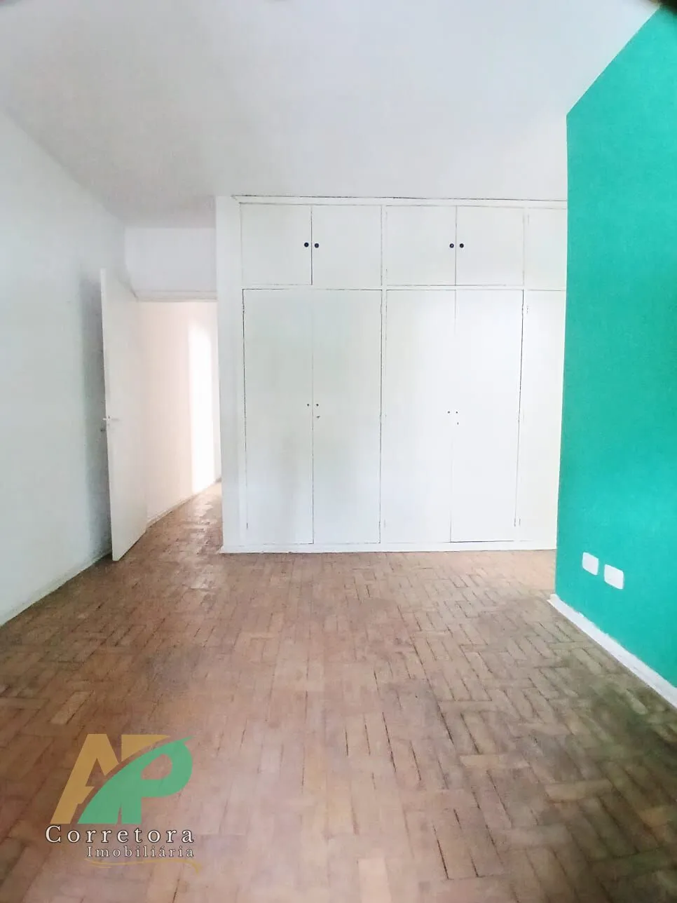 Foto do imóvel: Casa à Venda em Santo Amaro: 3 Dorms (1 Suíte) + Edícula | Oportunidade Única!