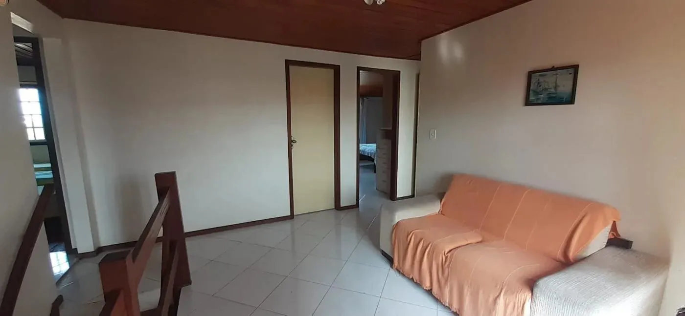 Imagem Casa para Venda em Cabo Frio / RJ no bairro Peró