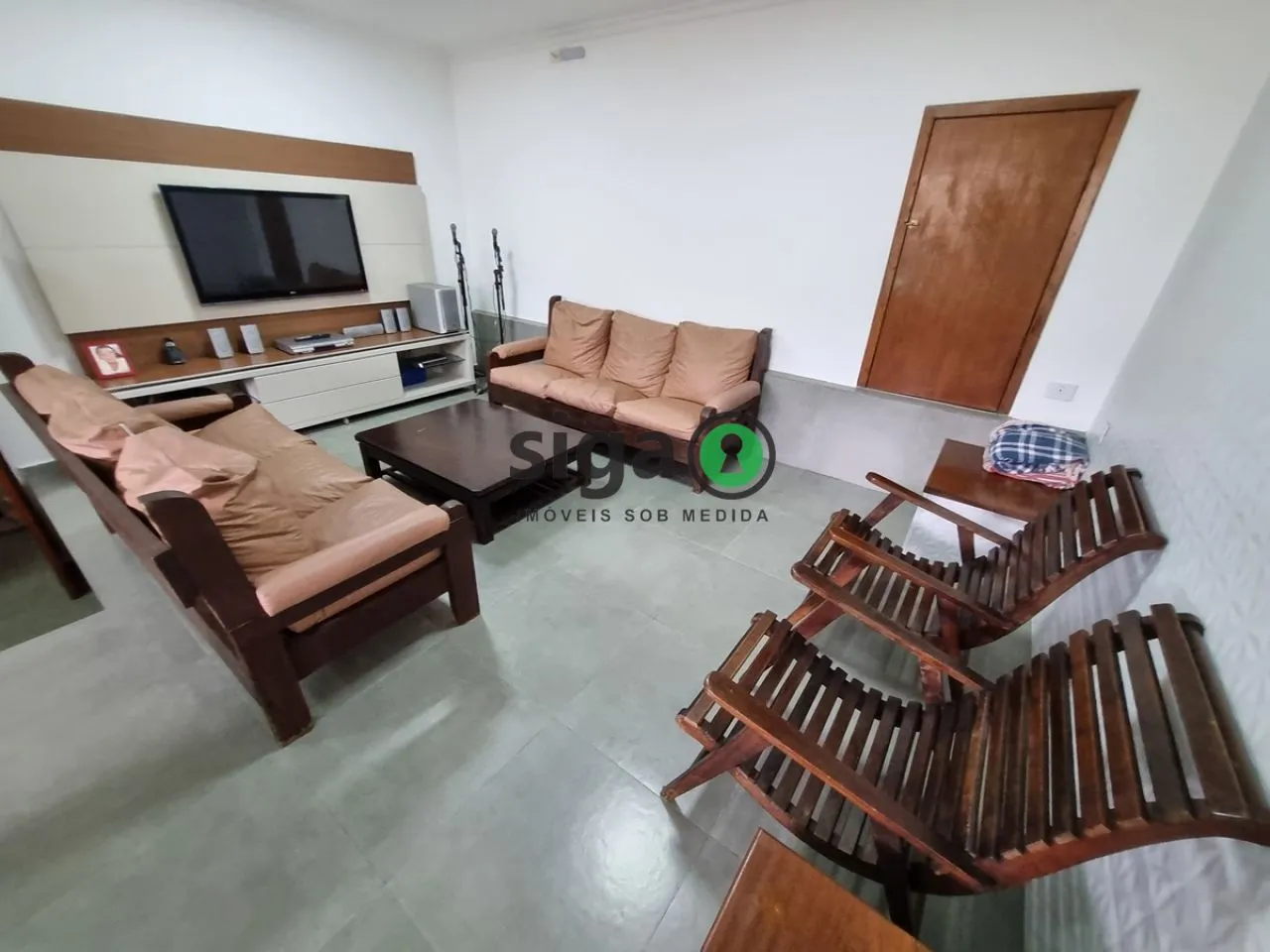 Imagem Casa a venda na Granja Viana com 4 dormitórios