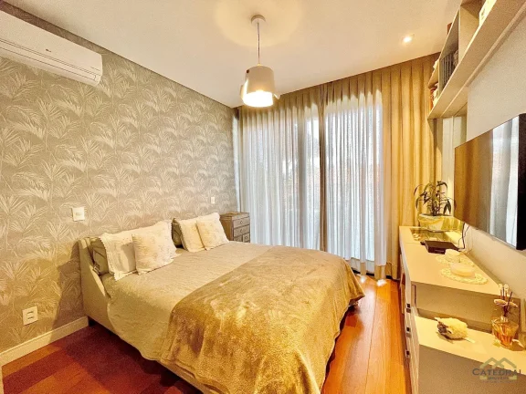 Imagem Casa com 5 quartos e 4 vagas em Condomínio fechado com piscina em Jundiaí - SP