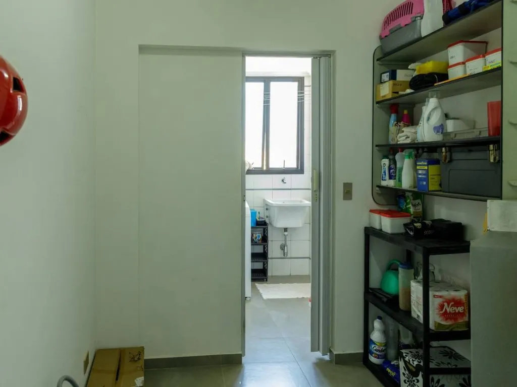 Imagem Imperdível! Apartamento de Luxo 3 quartos, 3 suítes, 4 banheiros, 2 vagas em São Bernardo do Campo - Condomínio Residencial Royal Towers.