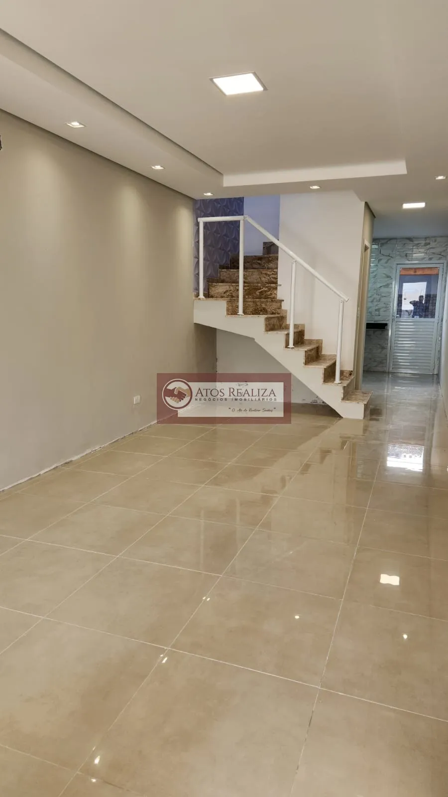 Imagem Sobrado em Vila São Pedro, SP - 110m², 3 dormitórios e 1 suíte por R$ 695.000 - Venda