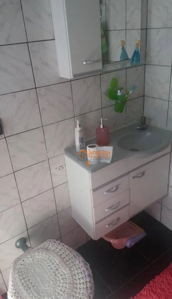 Imagem Sobrado com 3 dormitórios à venda, 195 m² por R$ 680.000,00 - Vila Hulda - Guarulhos/SP