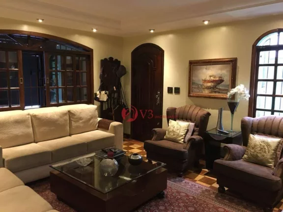 Imagem Sobrado com 157 metros quadrados com Sala, Cozinha, 3 dormitórios, 1 suite, 2 B|anheiros, 1 Lavabo e 2 Vagas cobertas