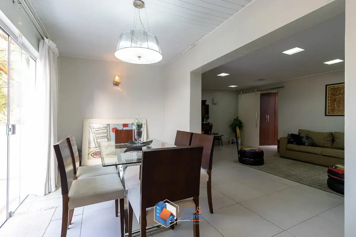 Imagem Casa para venda em Vila Monumento com 3 quartos, sendo 1 suíte, 220m²