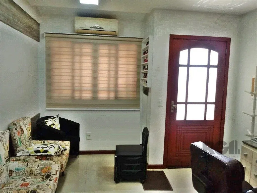 Imagem Casa de 3 dormitórios no bairro Sarandi