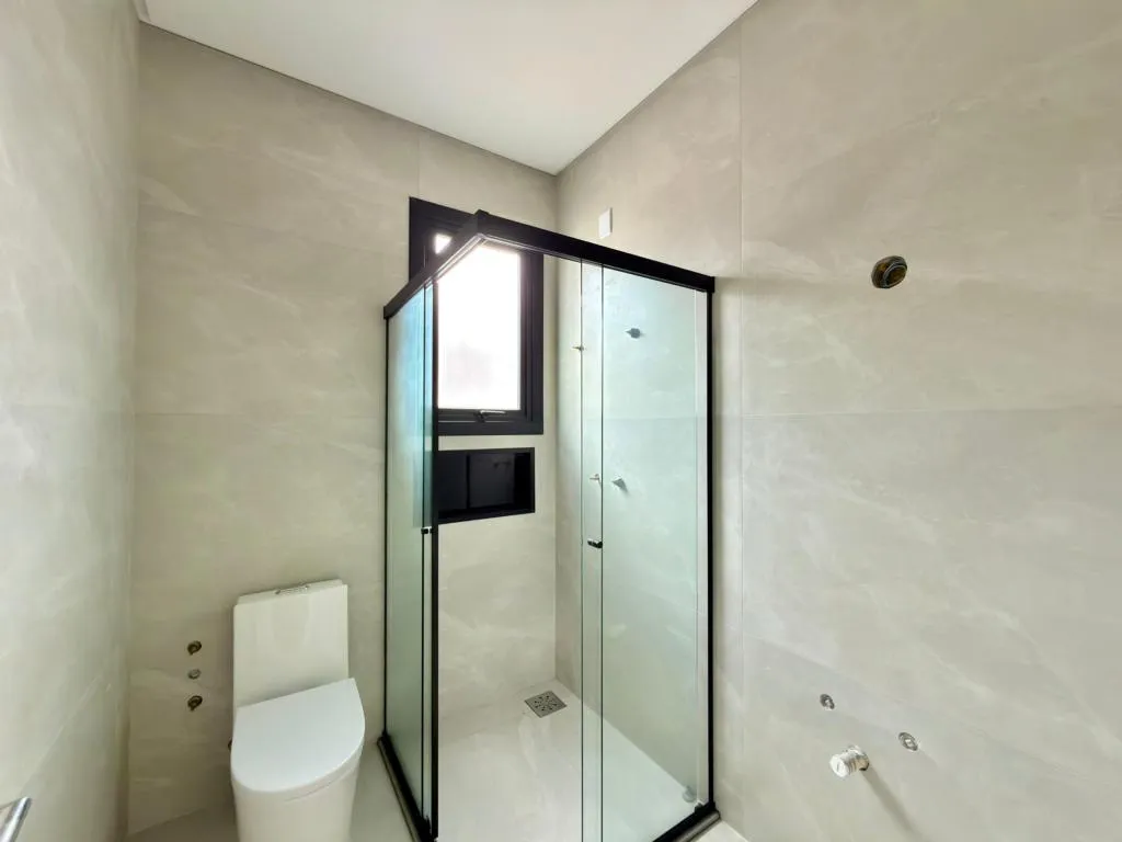Imagem Casa em Condominio 4 Dormitórios - Bairro --
