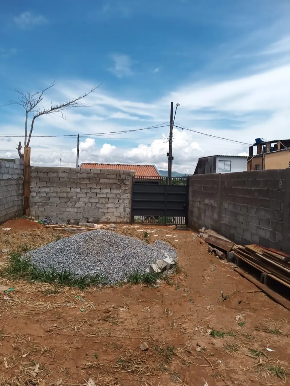 Imagem Terreno à venda 140M², Esplanada Santa Terezinha, Taubaté - SP