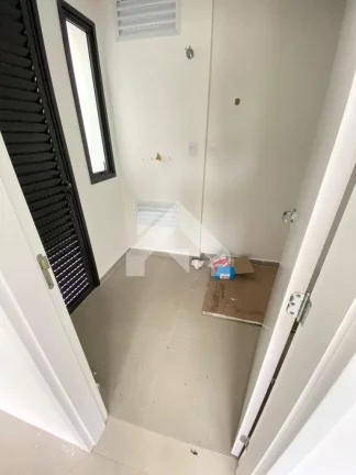Imagem Casa nova em Alphaville 3 suítes e 2 vagas garagem