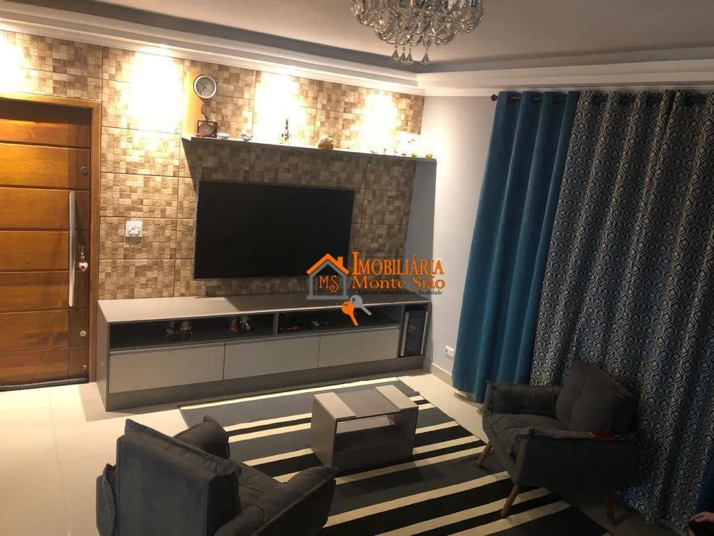 Imagem Sobrado com 3 dormitórios à venda, 300 m² por R$ 820.000,00 - Jardim Giovana - Guarulhos/SP