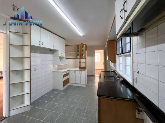 Imagem Casa 4 dorm/2sts, repleta de armários, piscina, gourmet, clube completo!