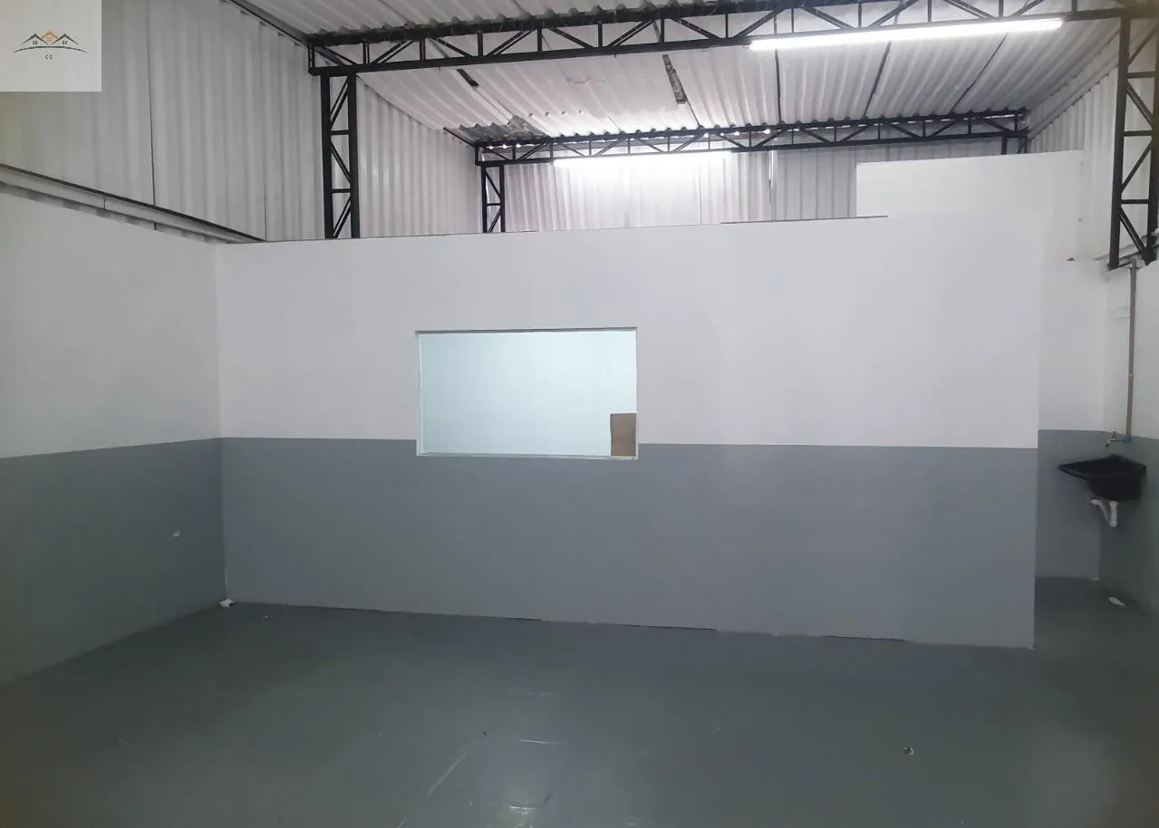 Imagem Galpão para locação no Centro de Osasco 223m² 2 wc 2 salas.
