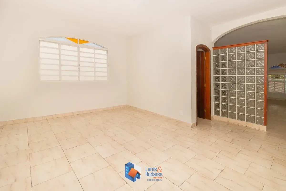 Imagem Casa para venda em Chácara São João com 3 quartos, sendo 2 suítes, 290m²