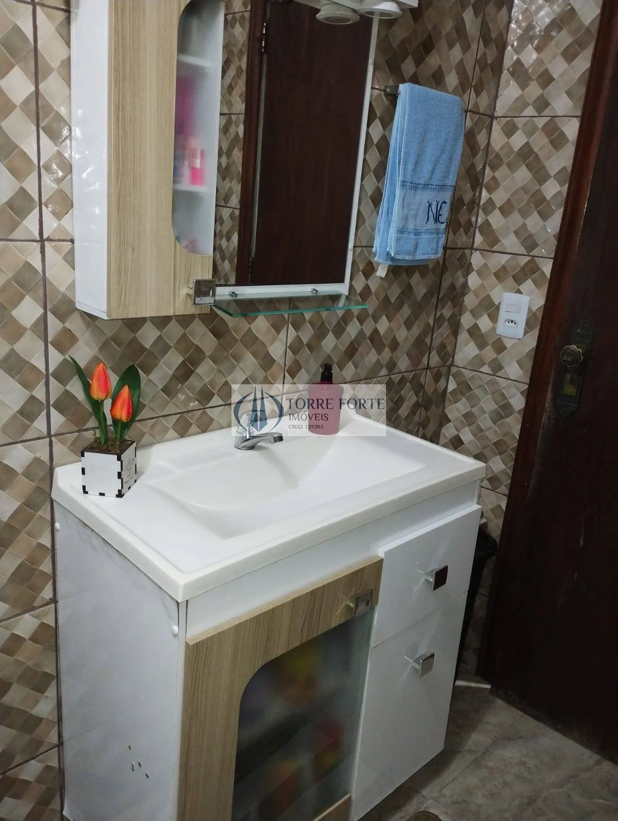 Imagem Casa Terrea com 2 dormitorios 2 vagas de garagem na Vila Cosmopolita.