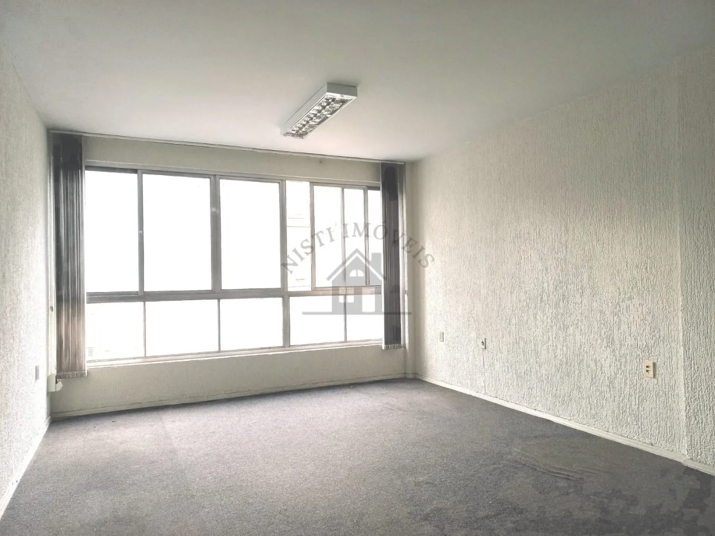 Imagem Sala comercial para Venda no bairro Centro Histórico em Porto Alegre